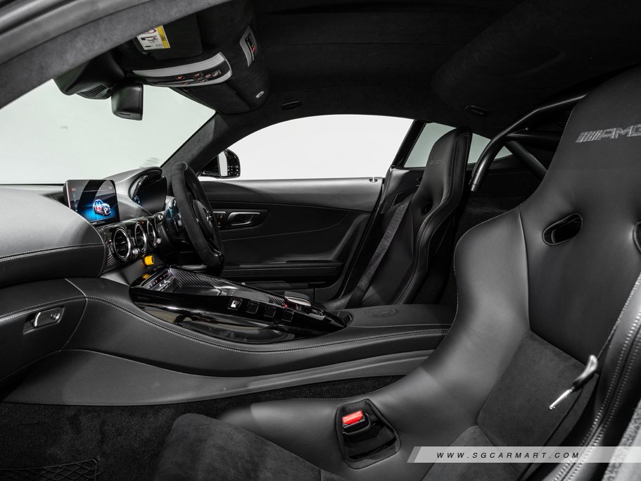 https://i.i-sgcm.com/new_cars/cars/12403/12403_g124