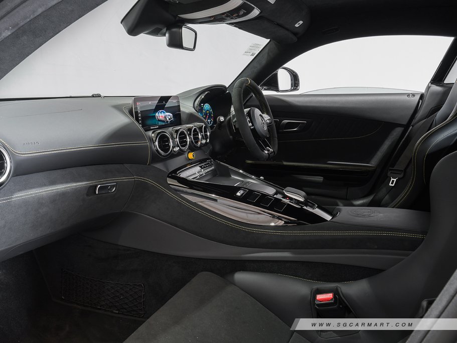 https://i.i-sgcm.com/new_cars/cars/12403/12403_g31