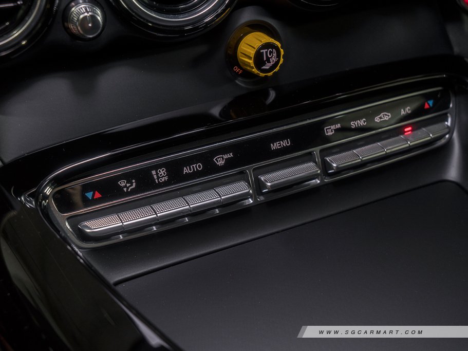https://i.i-sgcm.com/new_cars/cars/12403/12403_g48