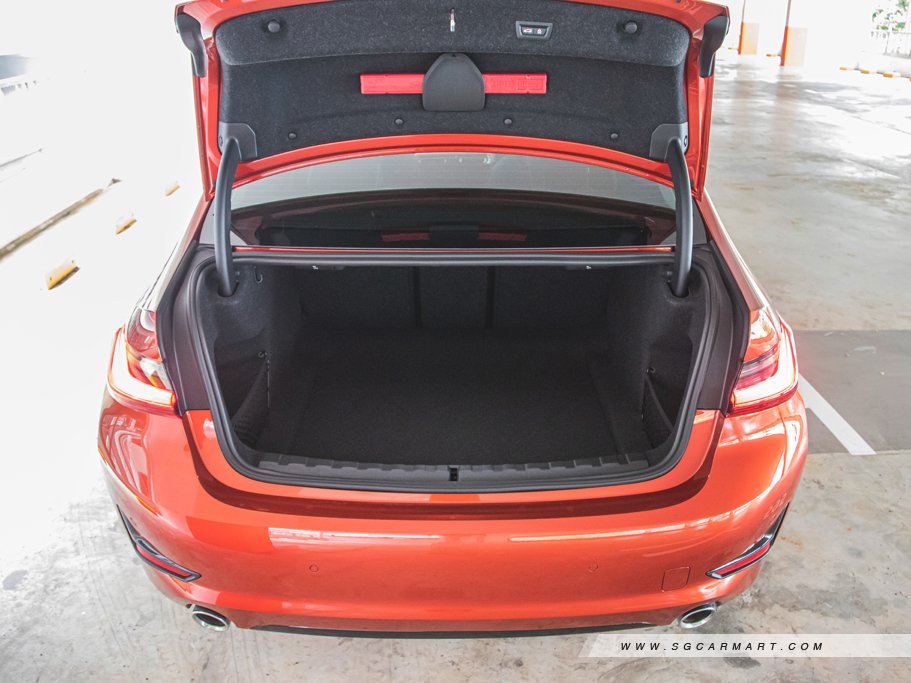 https://i.i-sgcm.com/new_cars/cars/12406/12406_g110