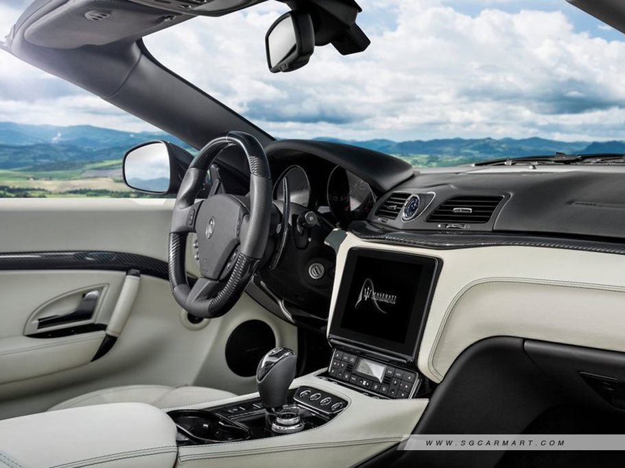 https://i.i-sgcm.com/new_cars/cars/12418/12418_g12