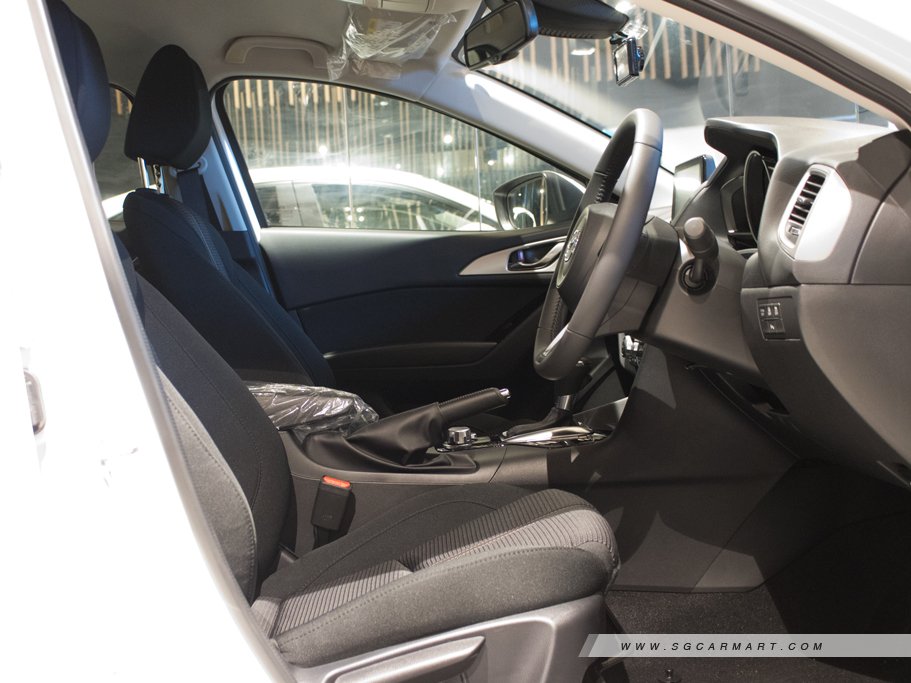 https://i.i-sgcm.com/new_cars/cars/12420/12420_g12