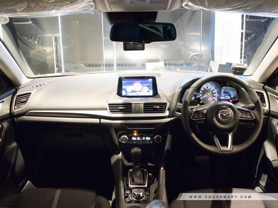 https://i.i-sgcm.com/new_cars/cars/12420/12420_g15