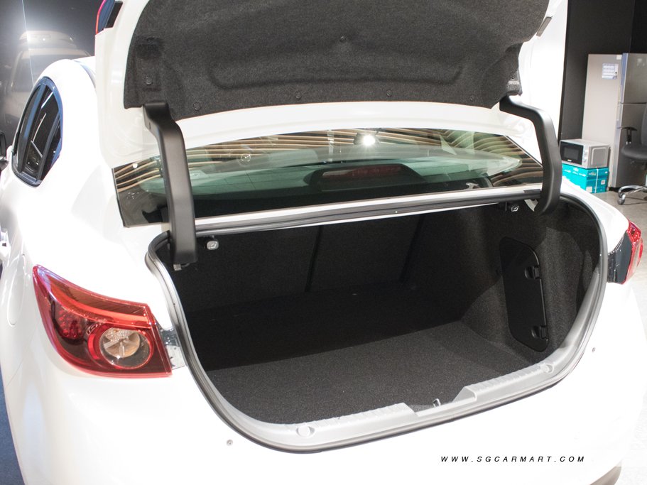 https://i.i-sgcm.com/new_cars/cars/12420/12420_g29