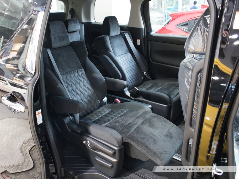 https://i.i-sgcm.com/new_cars/cars/12421/12421_g12