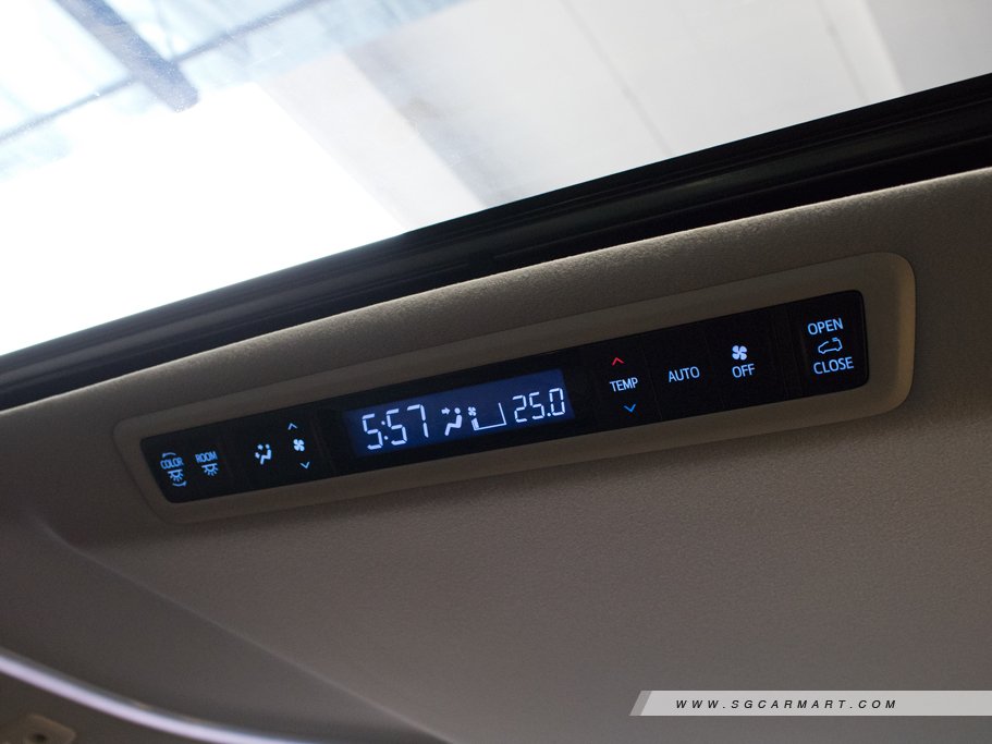 https://i.i-sgcm.com/new_cars/cars/12421/12421_g16