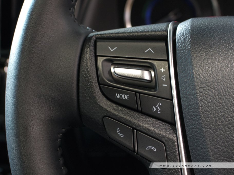 https://i.i-sgcm.com/new_cars/cars/12421/12421_g26