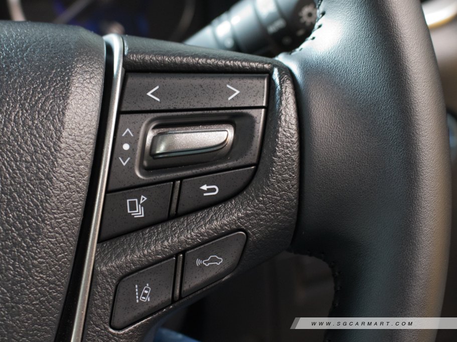 https://i.i-sgcm.com/new_cars/cars/12421/12421_g27