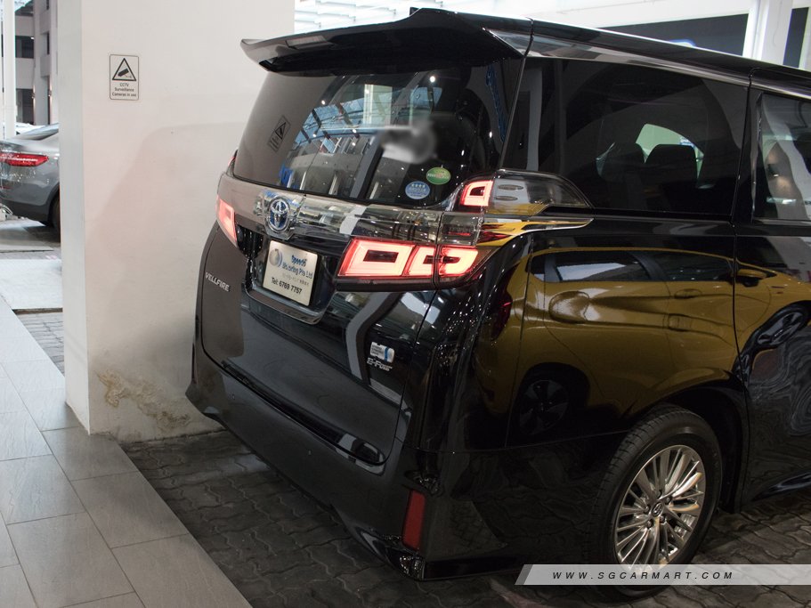 https://i.i-sgcm.com/new_cars/cars/12421/12421_g5