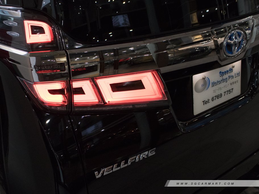 https://i.i-sgcm.com/new_cars/cars/12421/12421_g7