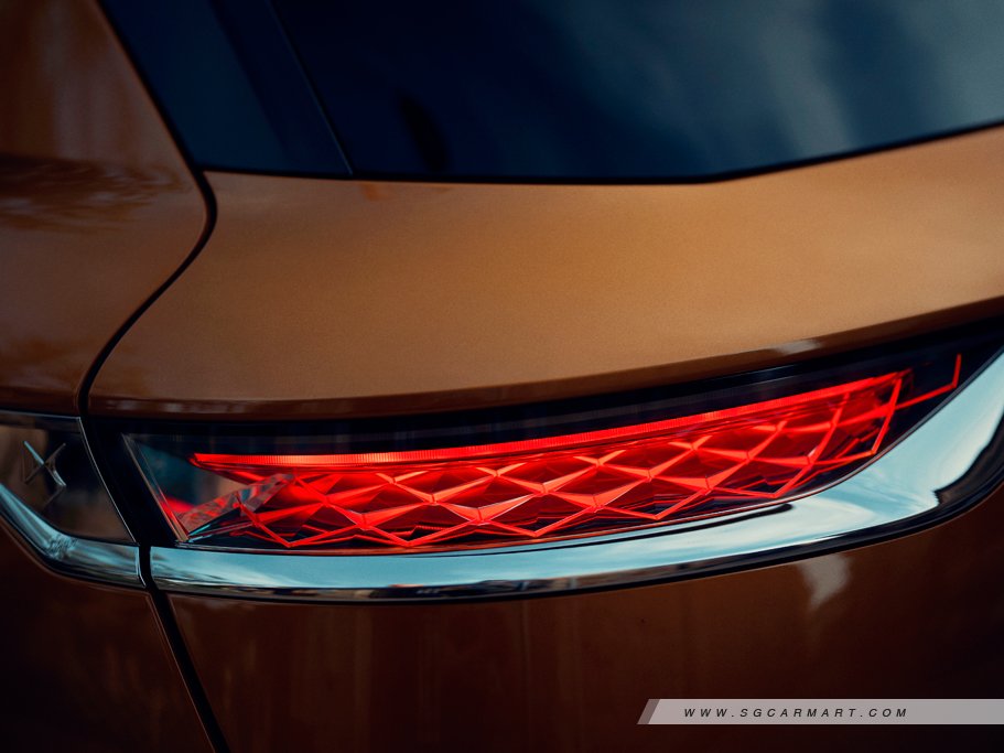 https://i.i-sgcm.com/new_cars/cars/12424/12424_g14