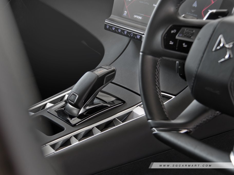 https://i.i-sgcm.com/new_cars/cars/12424/12424_g53