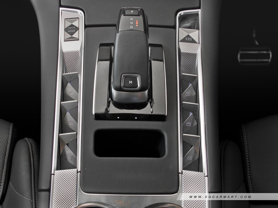 https://i.i-sgcm.com/new_cars/cars/12424/12424_g54