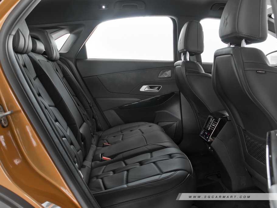 https://i.i-sgcm.com/new_cars/cars/12424/12424_g58