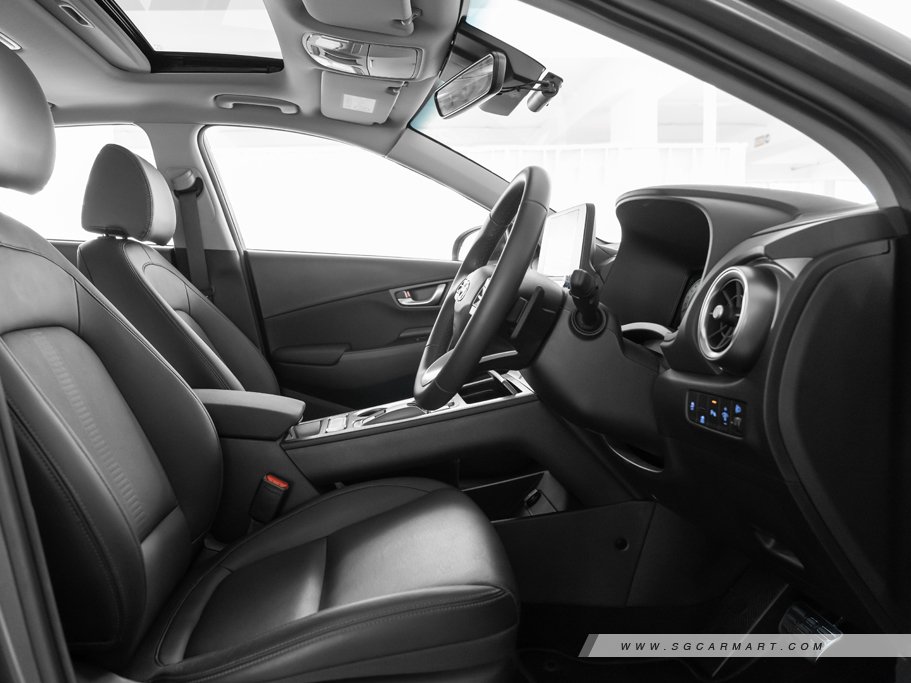 https://i.i-sgcm.com/new_cars/cars/12426/12426_g103