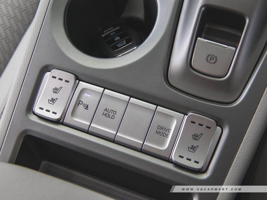 https://i.i-sgcm.com/new_cars/cars/12426/12426_g40