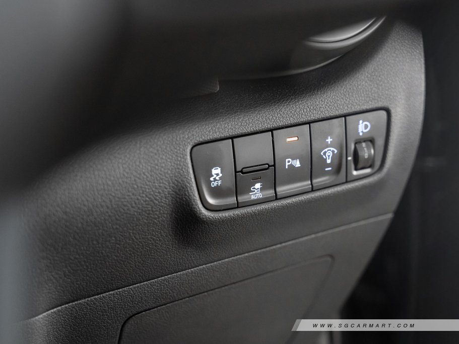 https://i.i-sgcm.com/new_cars/cars/12426/12426_g86