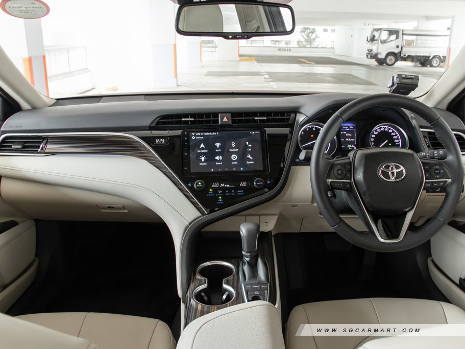 New Toyota Camry Photos, Photo Gallery - Sgcarmart