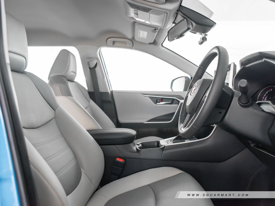 https://i.i-sgcm.com/new_cars/cars/12428/12428_g13