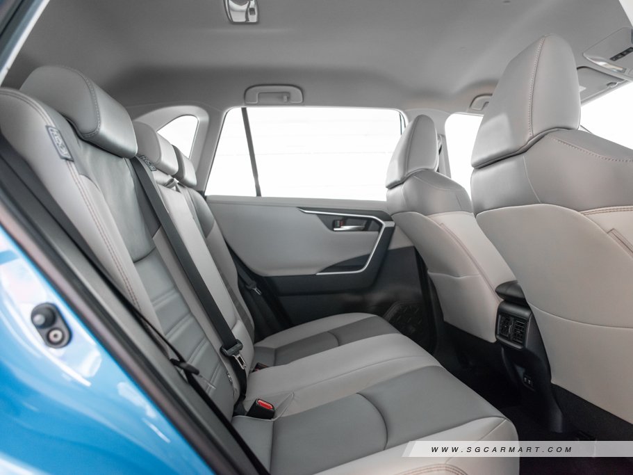 https://i.i-sgcm.com/new_cars/cars/12428/12428_g14
