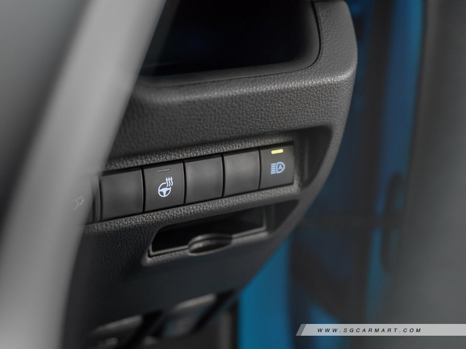 https://i.i-sgcm.com/new_cars/cars/12428/12428_g24