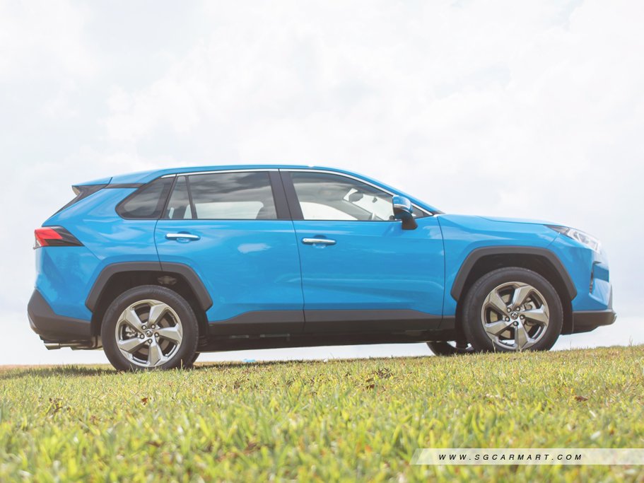 https://i.i-sgcm.com/new_cars/cars/12428/12428_g7