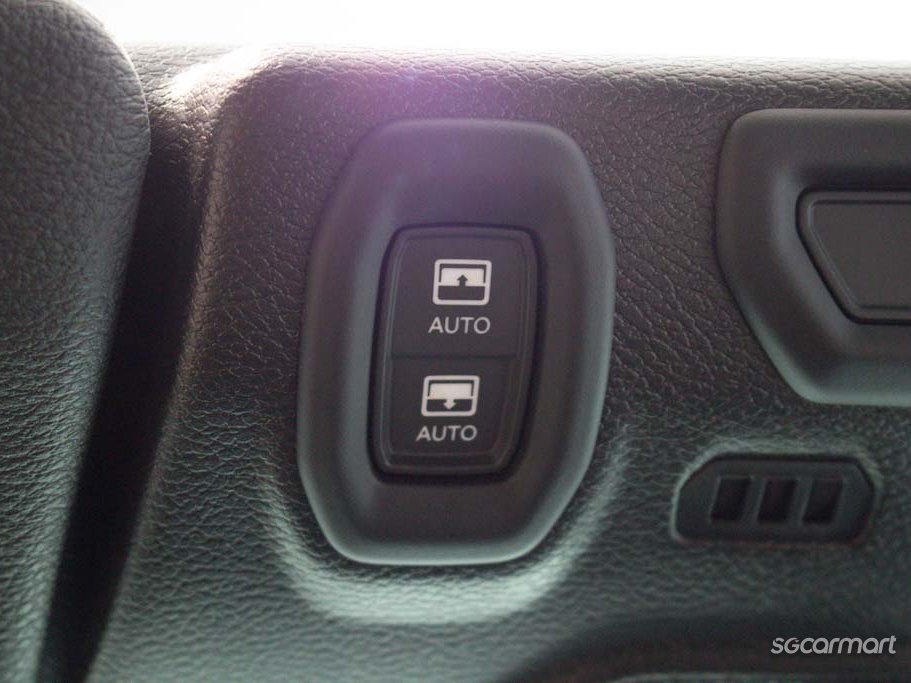 https://i.i-sgcm.com/new_cars/cars/12431/12431_g66