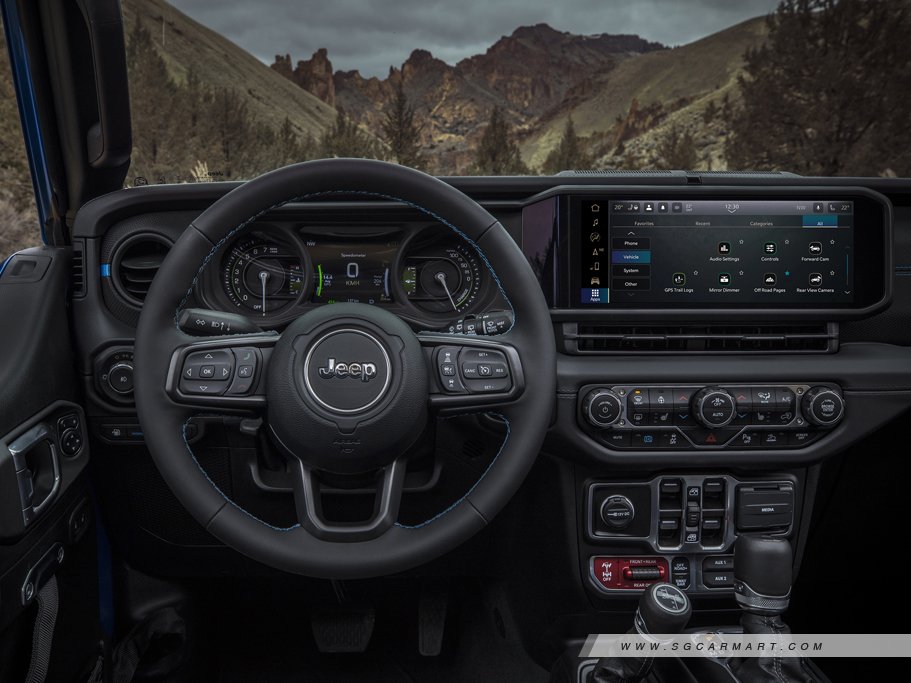 https://i.i-sgcm.com/new_cars/cars/12431/12431_g82