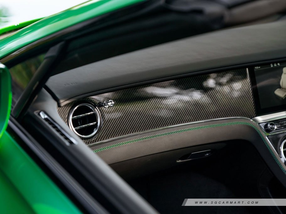 https://i.i-sgcm.com/new_cars/cars/12436/12436_g22