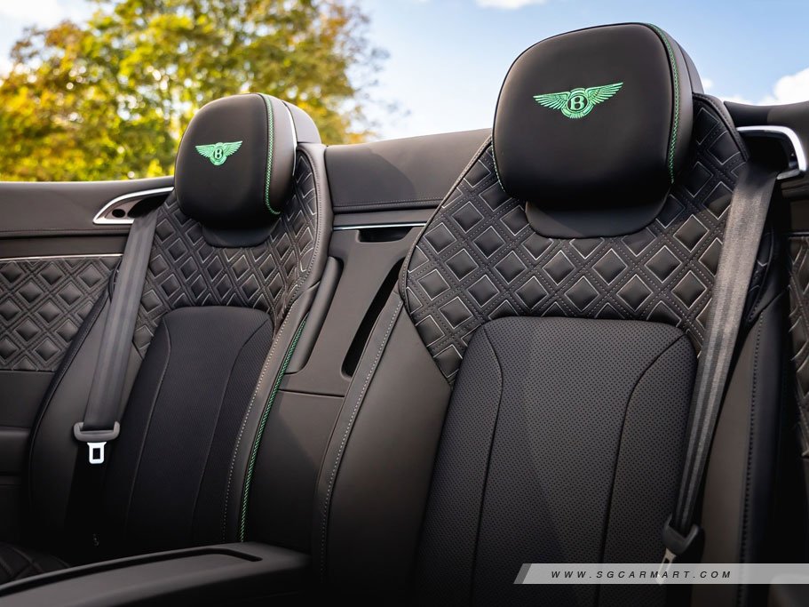https://i.i-sgcm.com/new_cars/cars/12436/12436_g26