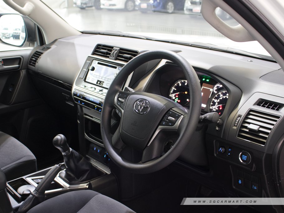 https://i.i-sgcm.com/new_cars/cars/12438/12438_g14