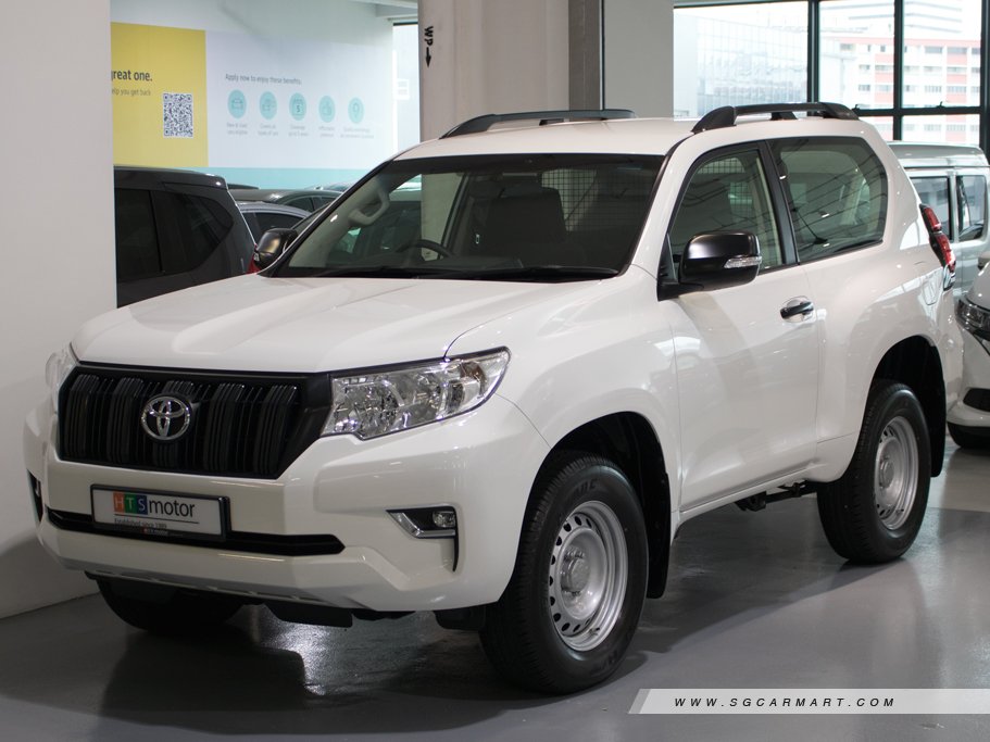 https://i.i-sgcm.com/new_cars/cars/12438/12438_g2