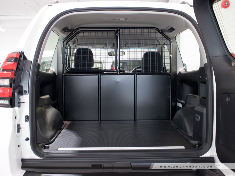 https://i.i-sgcm.com/new_cars/cars/12438/12438_g30