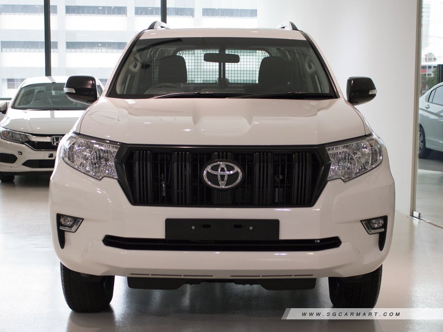 https://i.i-sgcm.com/new_cars/cars/12438/12438_g39