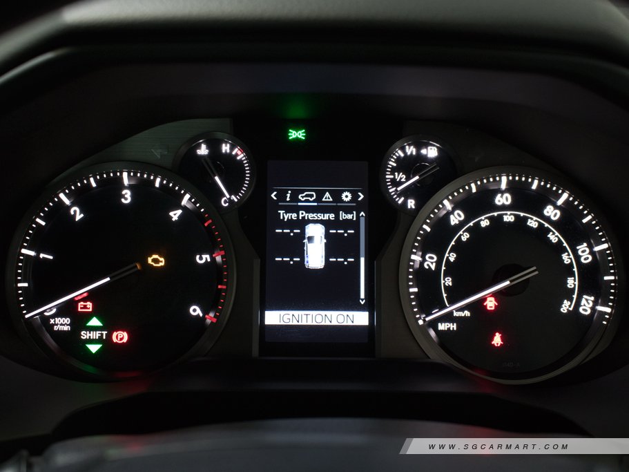 https://i.i-sgcm.com/new_cars/cars/12438/12438_g51