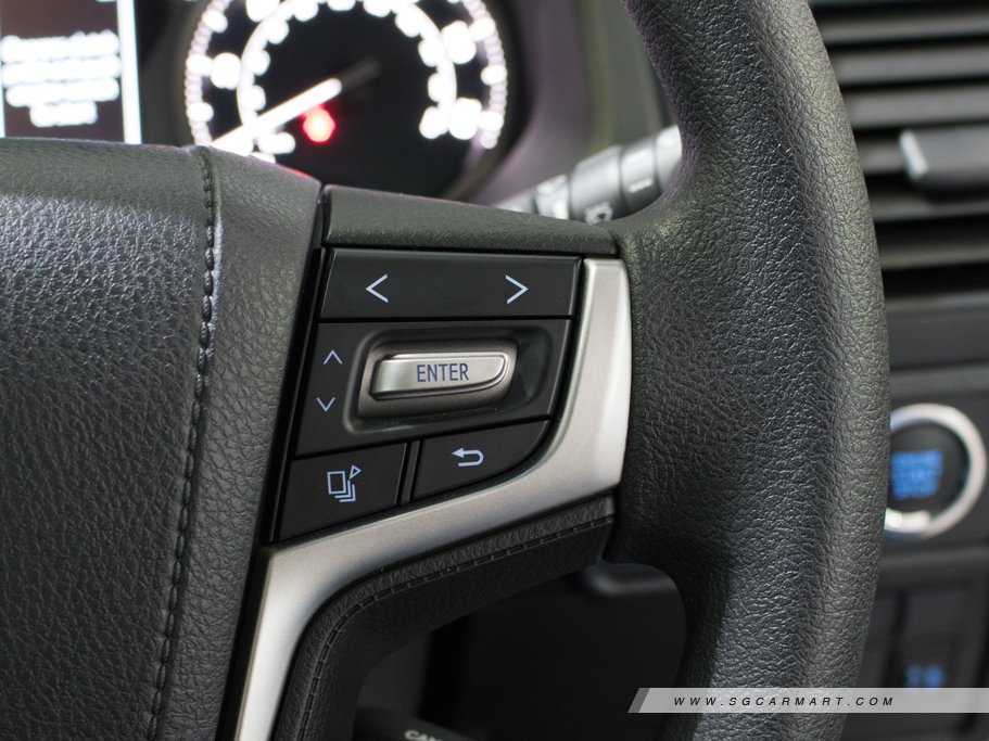 https://i.i-sgcm.com/new_cars/cars/12438/12438_g52