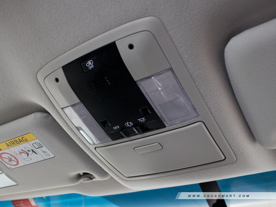 https://i.i-sgcm.com/new_cars/cars/12438/12438_g56
