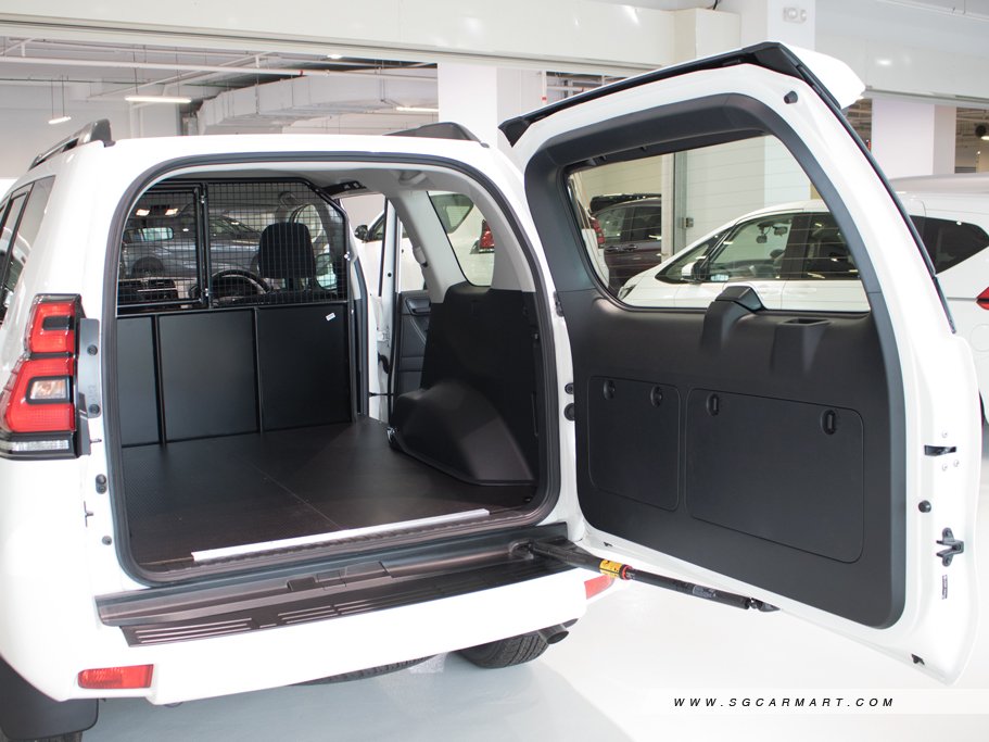 https://i.i-sgcm.com/new_cars/cars/12438/12438_g65