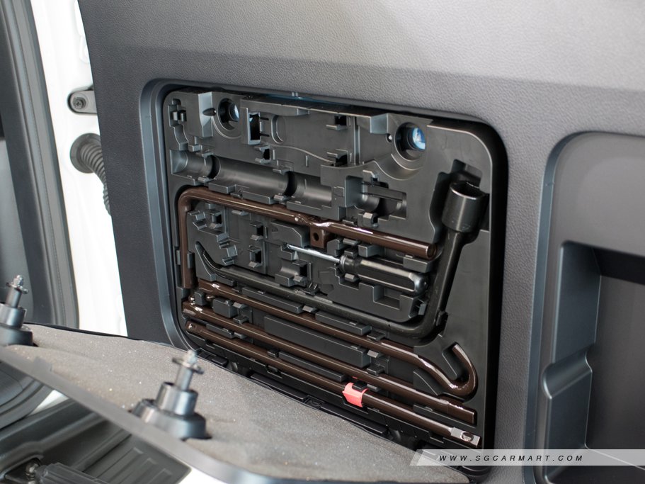 https://i.i-sgcm.com/new_cars/cars/12438/12438_g67