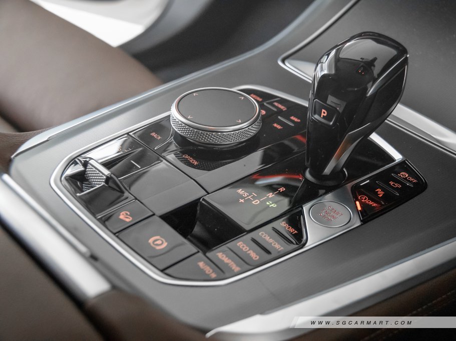 https://i.i-sgcm.com/new_cars/cars/12444/12444_g33