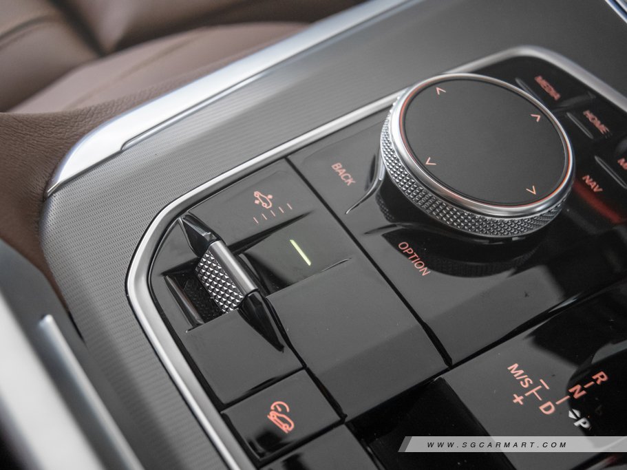 https://i.i-sgcm.com/new_cars/cars/12444/12444_g34