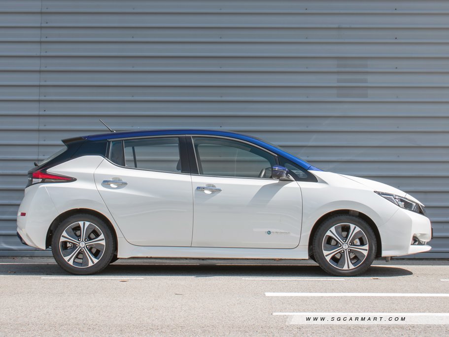https://i.i-sgcm.com/new_cars/cars/12445/12445_g25