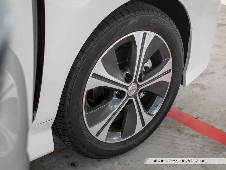 https://i.i-sgcm.com/new_cars/cars/12445/12445_g28