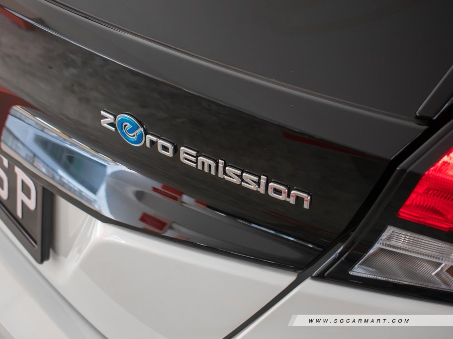 https://i.i-sgcm.com/new_cars/cars/12445/12445_g30