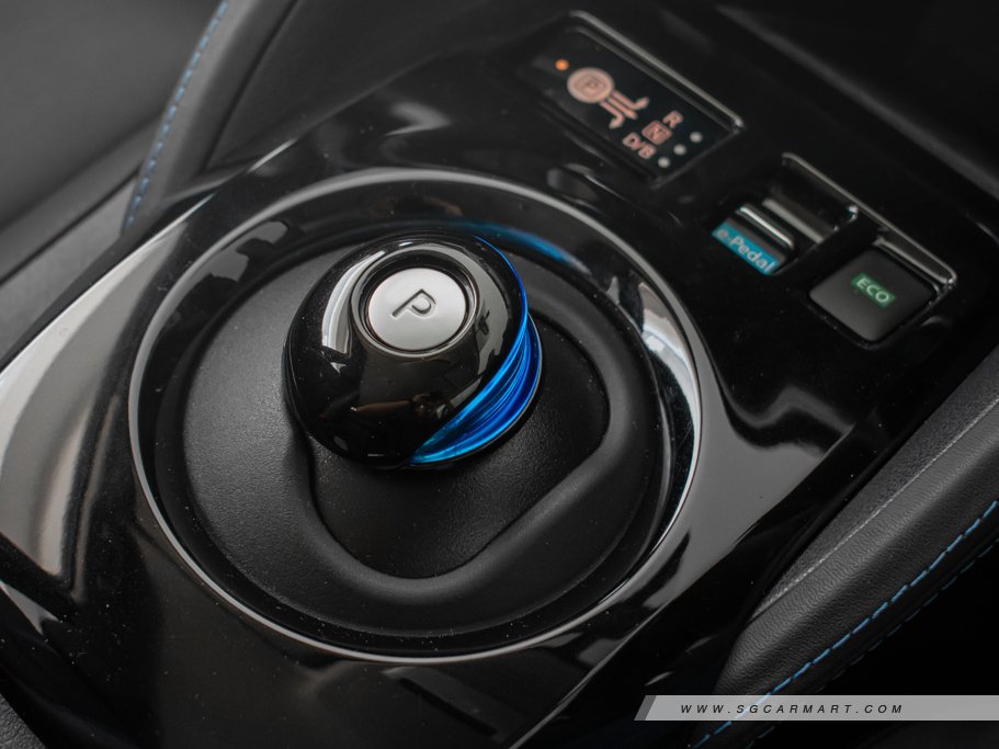 https://i.i-sgcm.com/new_cars/cars/12445/12445_g44