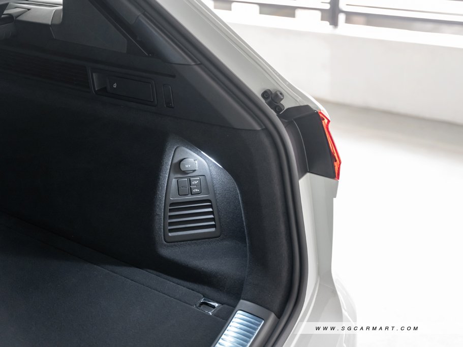 https://i.i-sgcm.com/new_cars/cars/12449/12449_g104