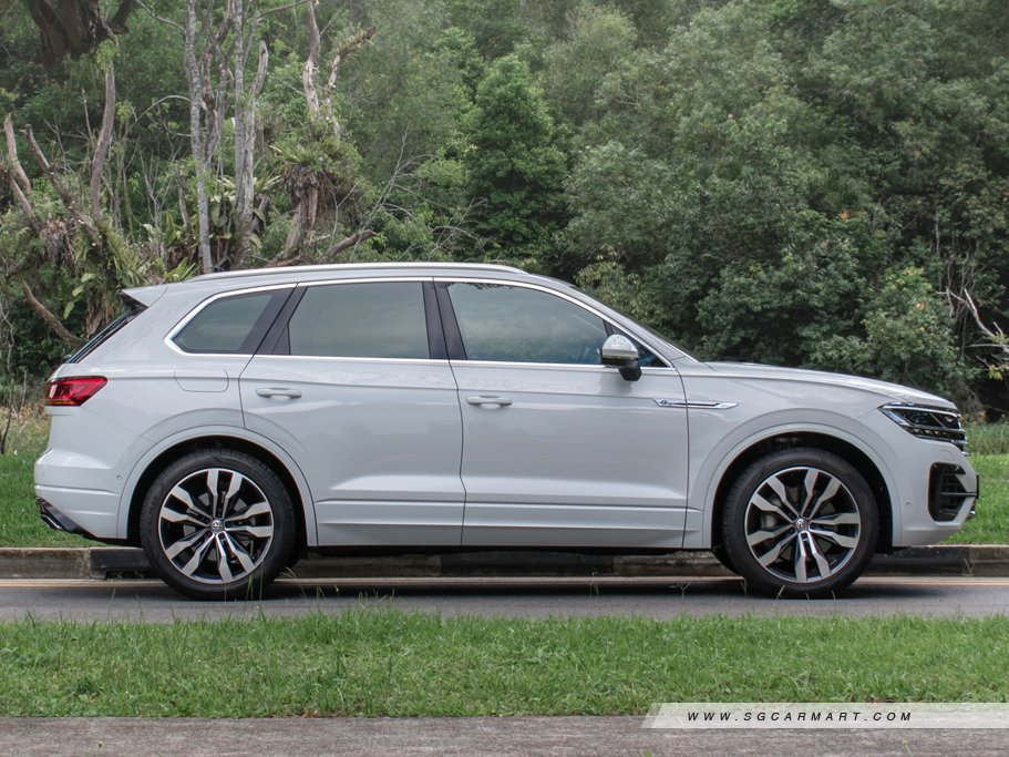 https://i.i-sgcm.com/new_cars/cars/12449/12449_g16
