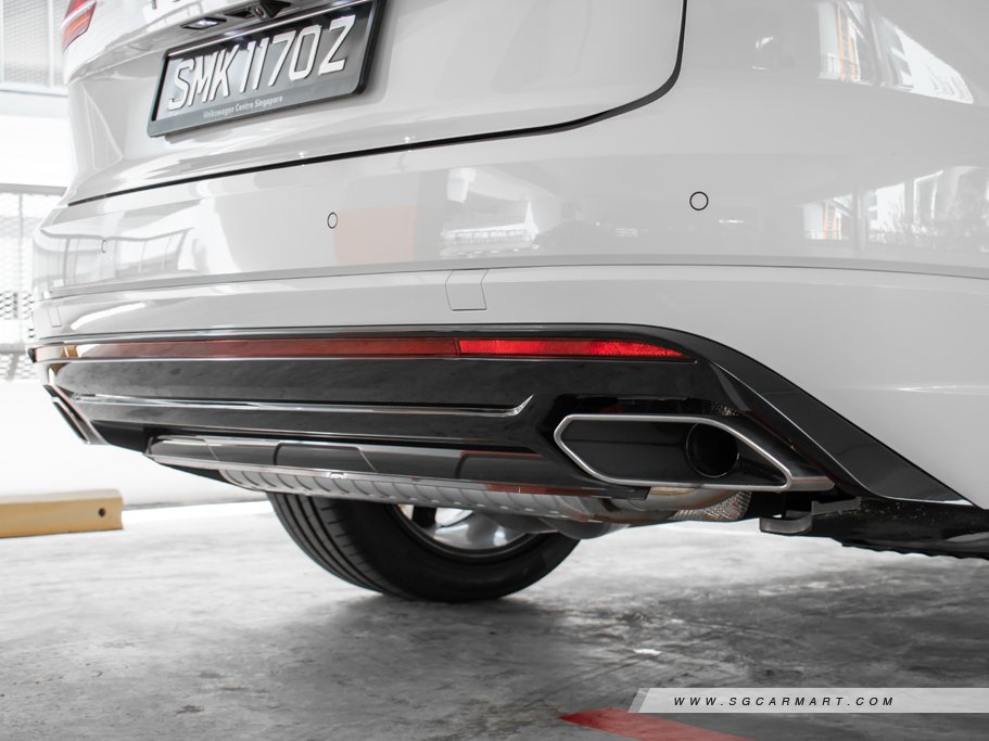 https://i.i-sgcm.com/new_cars/cars/12449/12449_g21