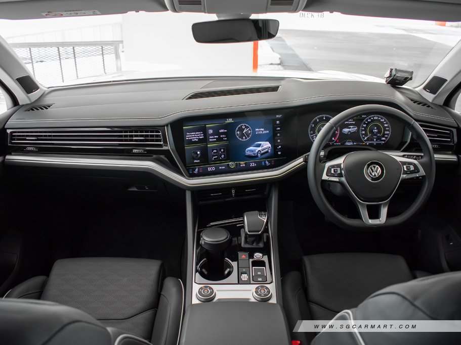 https://i.i-sgcm.com/new_cars/cars/12449/12449_g22