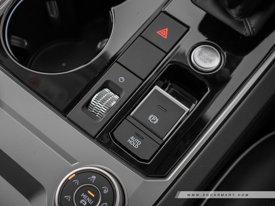 https://i.i-sgcm.com/new_cars/cars/12449/12449_g36